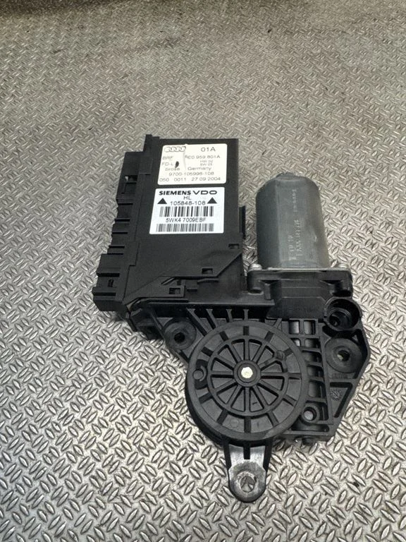 Rear door window regulator motor – Audi A4 S4 B7 8E 8H (2005-2008)