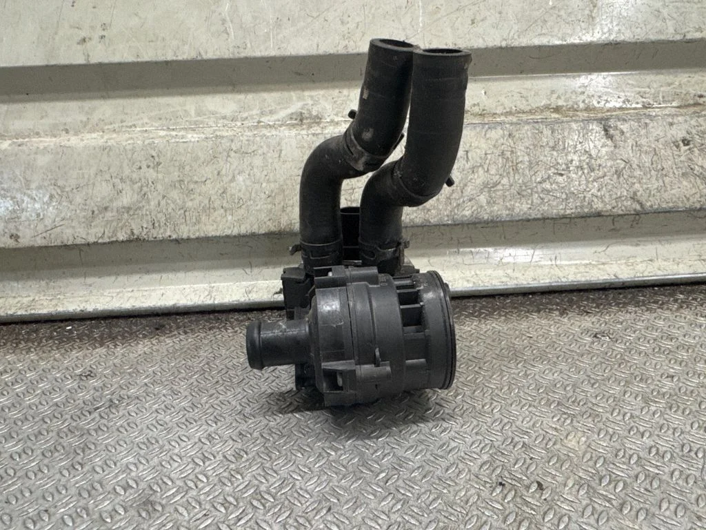 Electric auxiliary coolant/water pump PA6T61GF40
