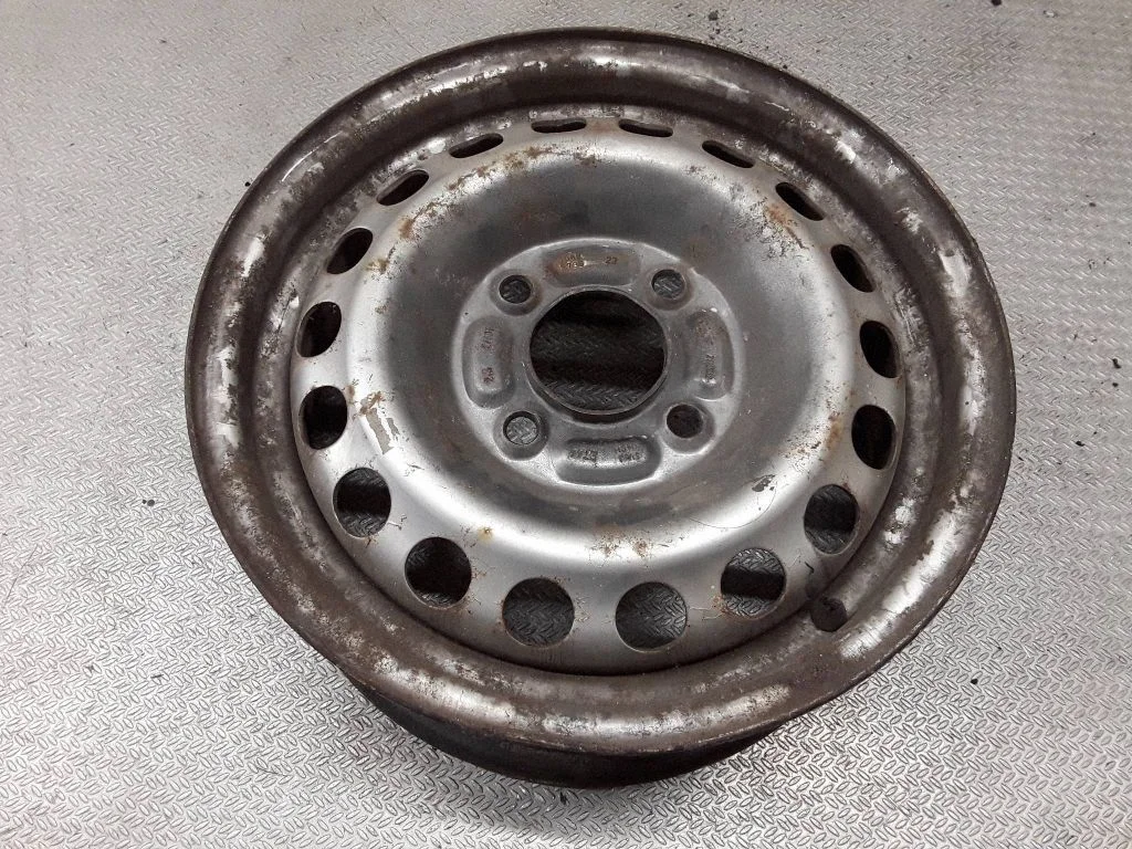 Felgi stalowe R14 – Volvo S40, V40 (1995-2004)