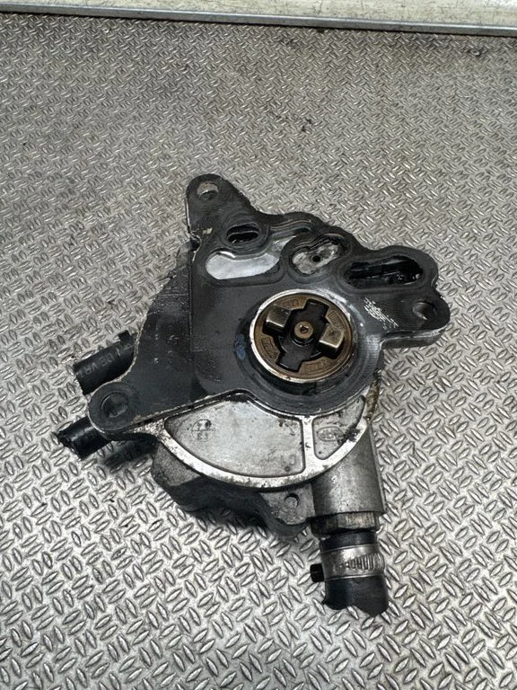 Vacuum pump 03G145209