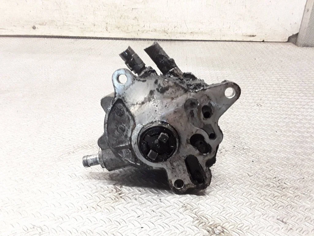 Vacuum pump 03G145209