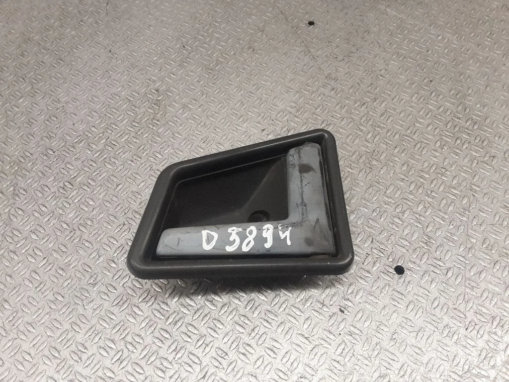 Front door interior handle – right
