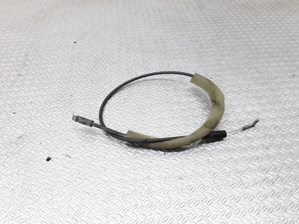 Front door cable line – Mitsubishi Pajero Sport I (1996-2008)