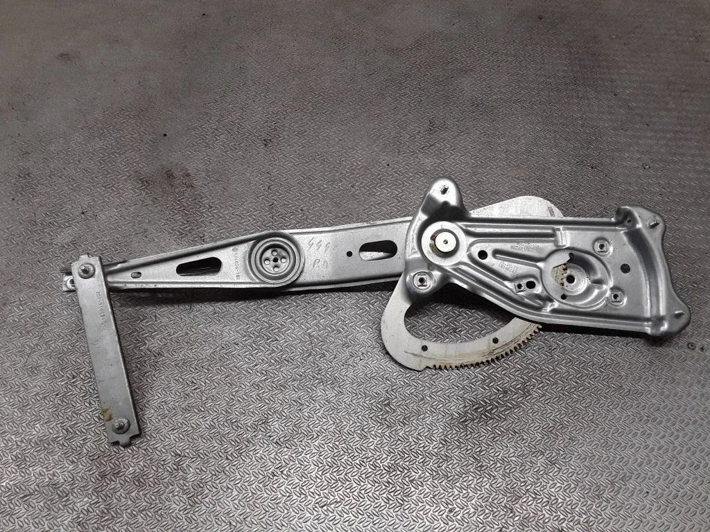 Front door electric window regulator 807200007R