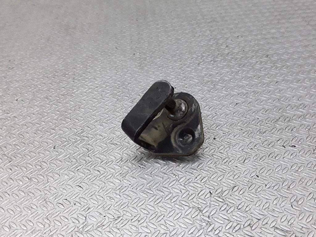 Sliding door lock loop/hook striker – Volkswagen Transporter - Caravelle T5 (2003-2015)