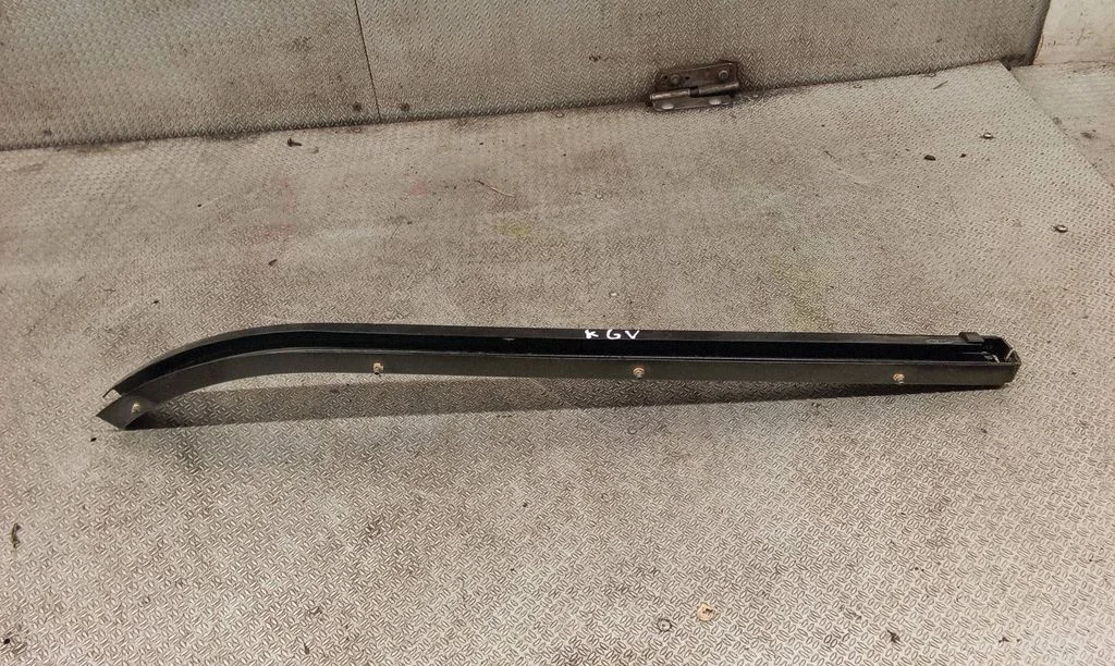 Sliding door upper top rail – Chrysler Grand Voyager V (2007-2015)