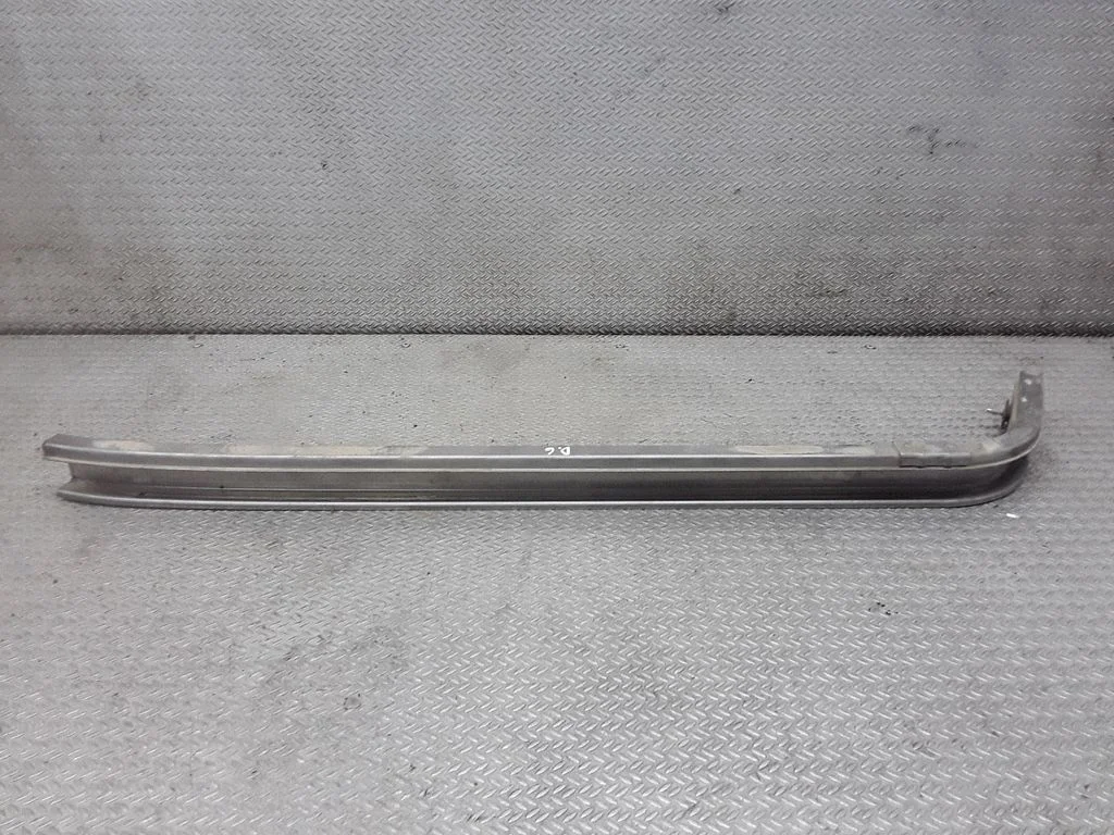 Sliding door upper top rail – Mazda 5 (2005-2010)