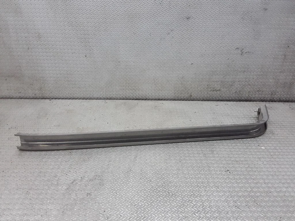 Sliding door upper top rail – Mazda 5 (2005-2010)