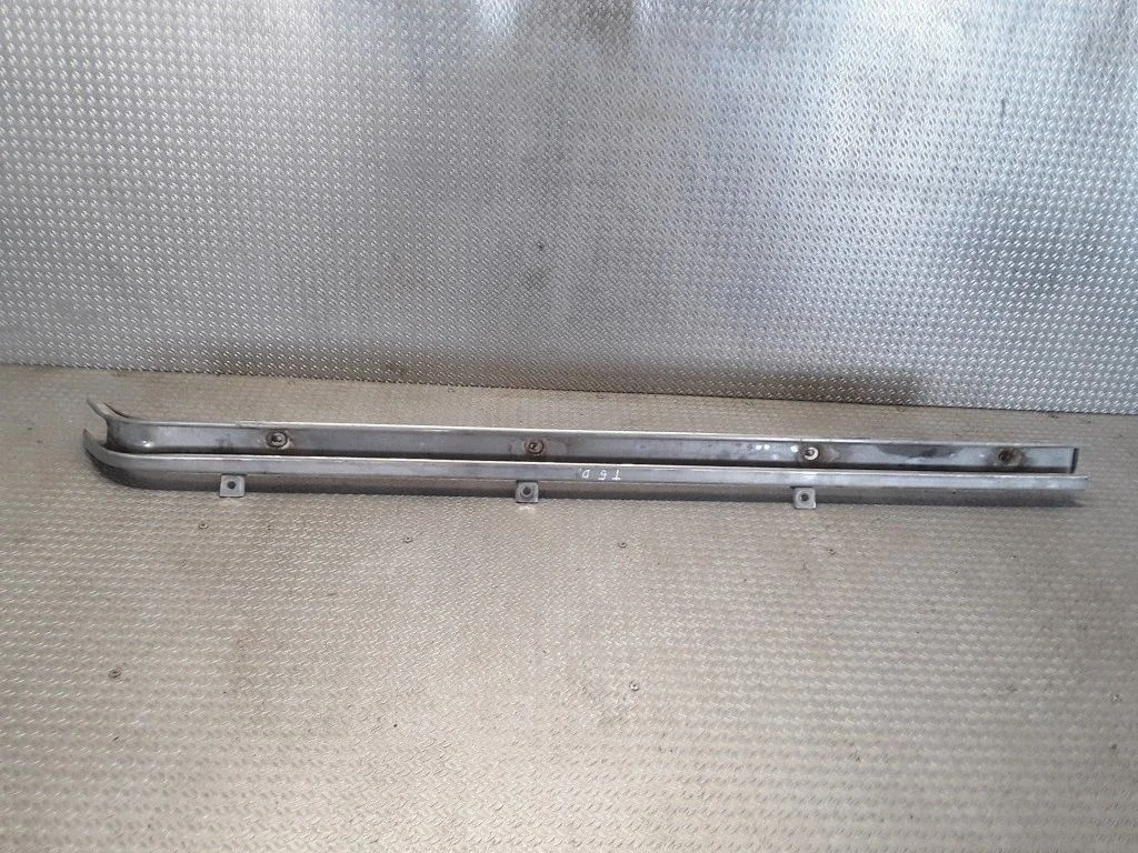 Sliding door upper top rail – Volkswagen Transporter - Caravelle T5 (2003-2015)