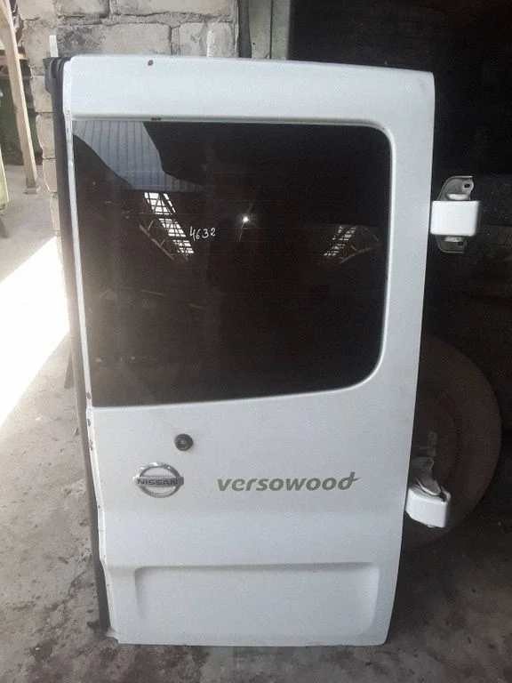 Back/rear loading door – right