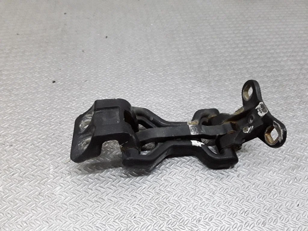 Loading door upper hinge – Peugeot Boxer (2007-2014)