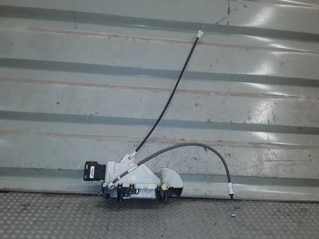 Loading door lock