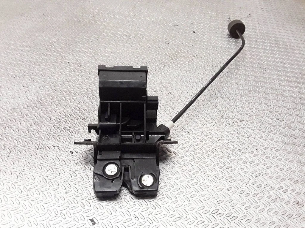 Loading door lock A1717500085
