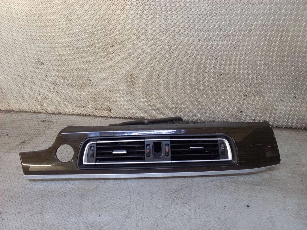 Dash center air vent grill 911585908