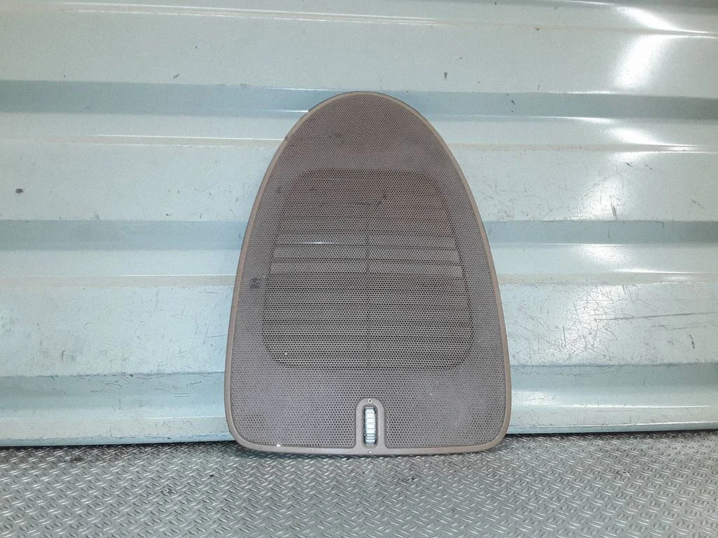 Dash center speaker trim cover – Porsche Cayenne (9PA) (2002-2010)