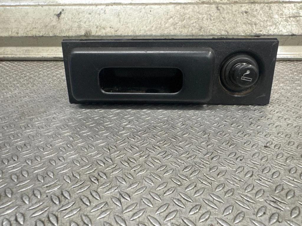 Auto tuhatoos
