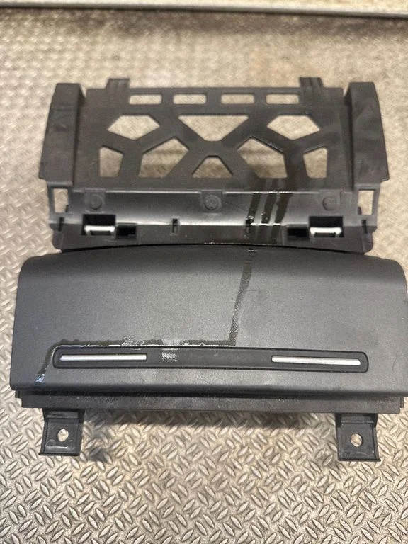 Car ashtray 8P0857951