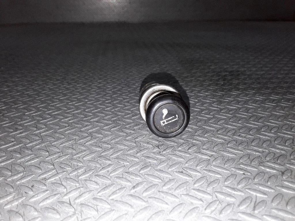 Cigarette lighter