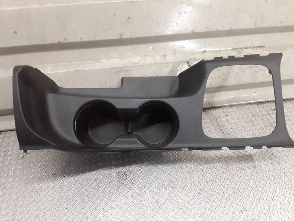 Cup holder – KIA Ceed (2012-2018)