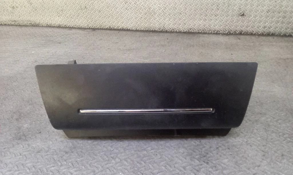 Dashboard storage box/compartment – Citroen C5 (2008-2016)
