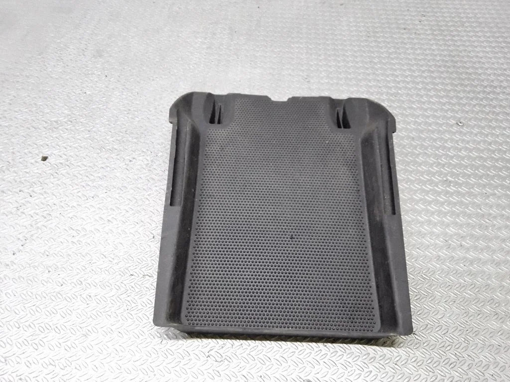 Glove box pad 8650687