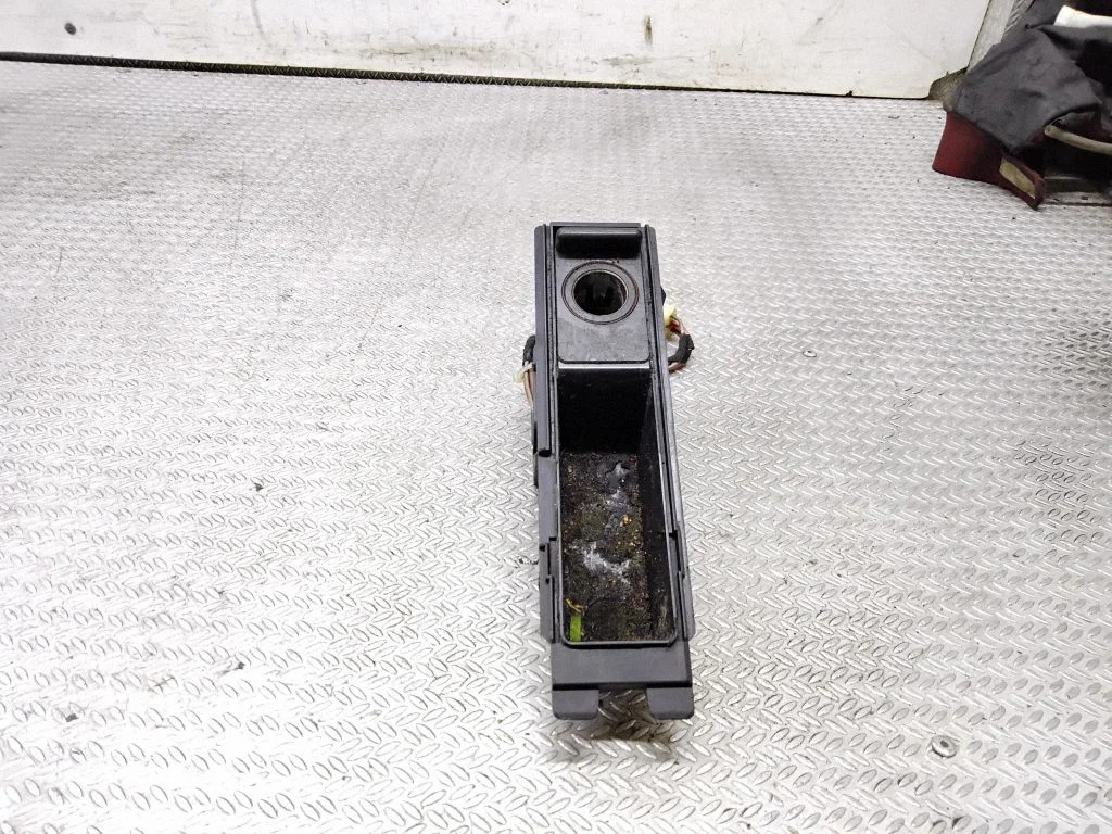 Cigarette lighter front – Audi A4 S4 B6 8E 8H (2001-2005)