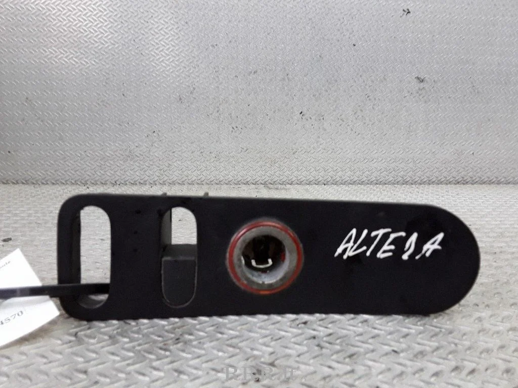 Cigarette lighter trim front – Seat Altea XL (2004-2015)