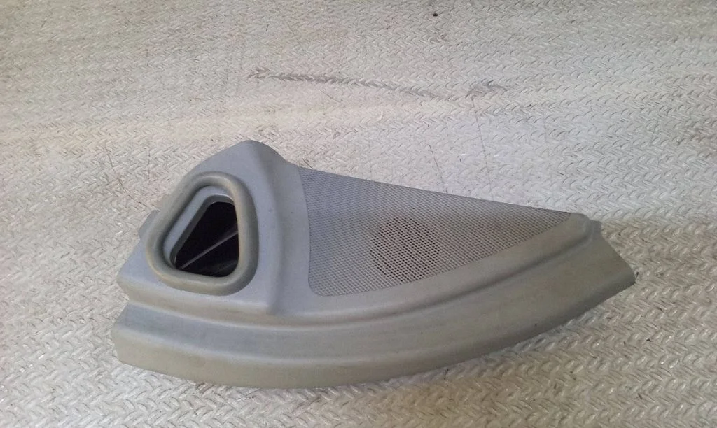 Front door speaker cover trim A1647250198
