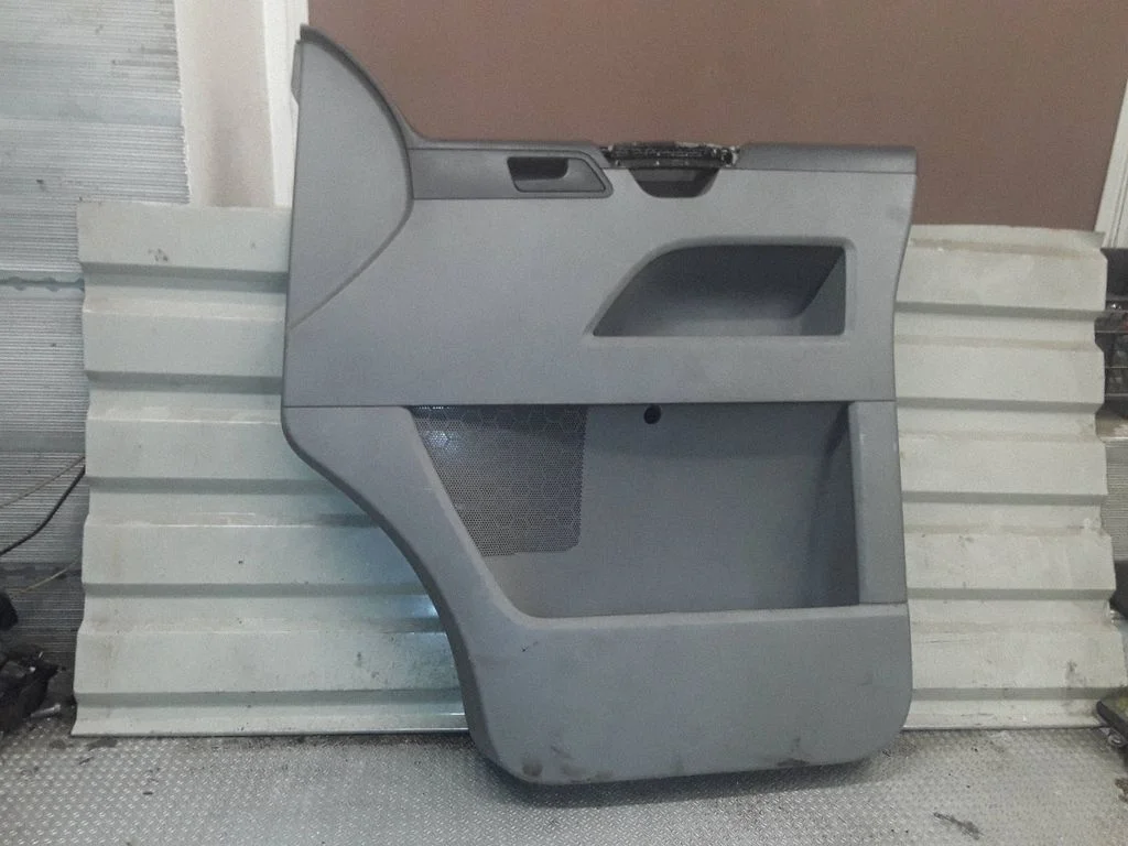Front door card panel trim 7H0867104R