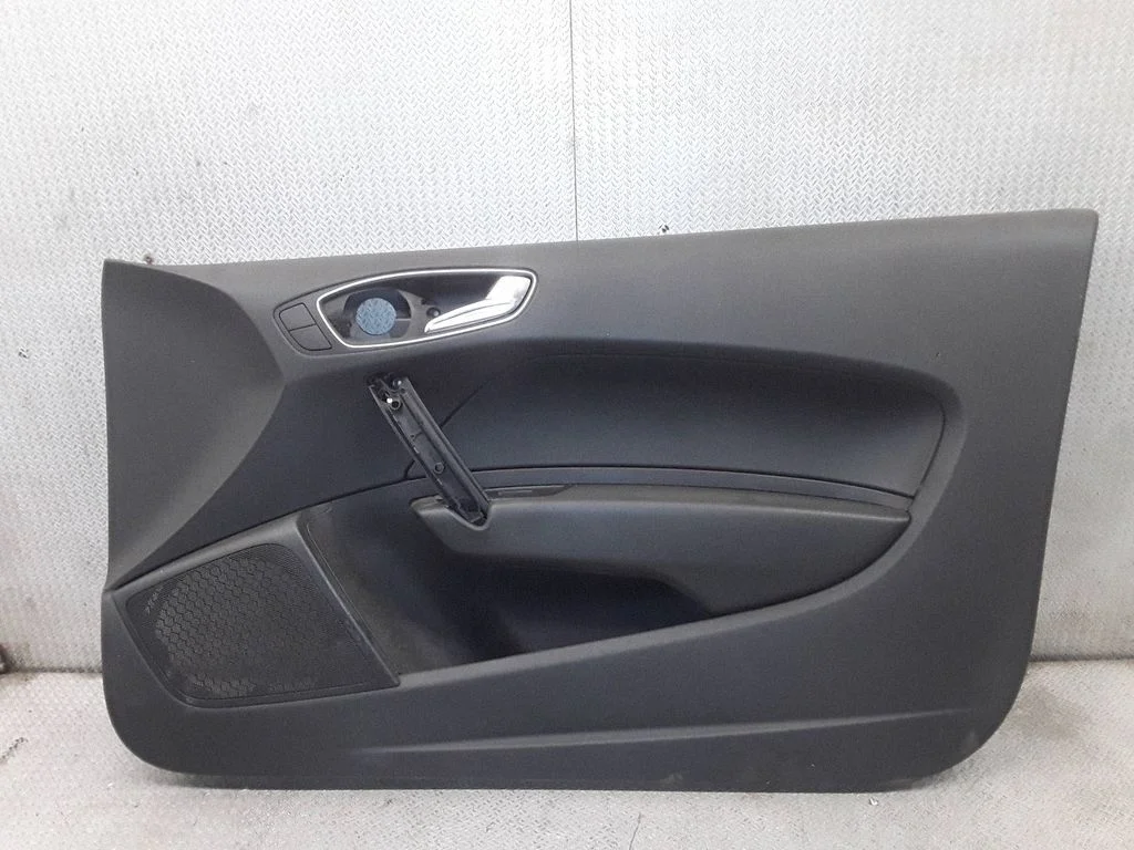 Front door card panel trim – Audi A1 (2010-2018)