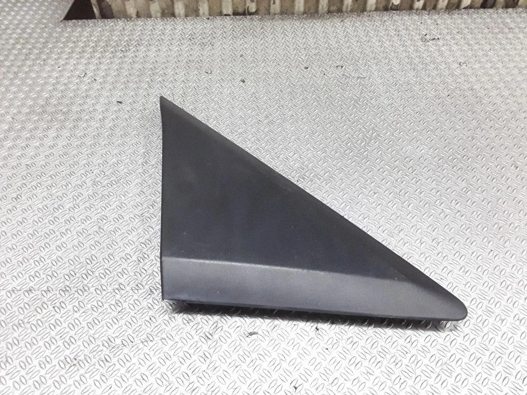 Other front door trim element A9068110107