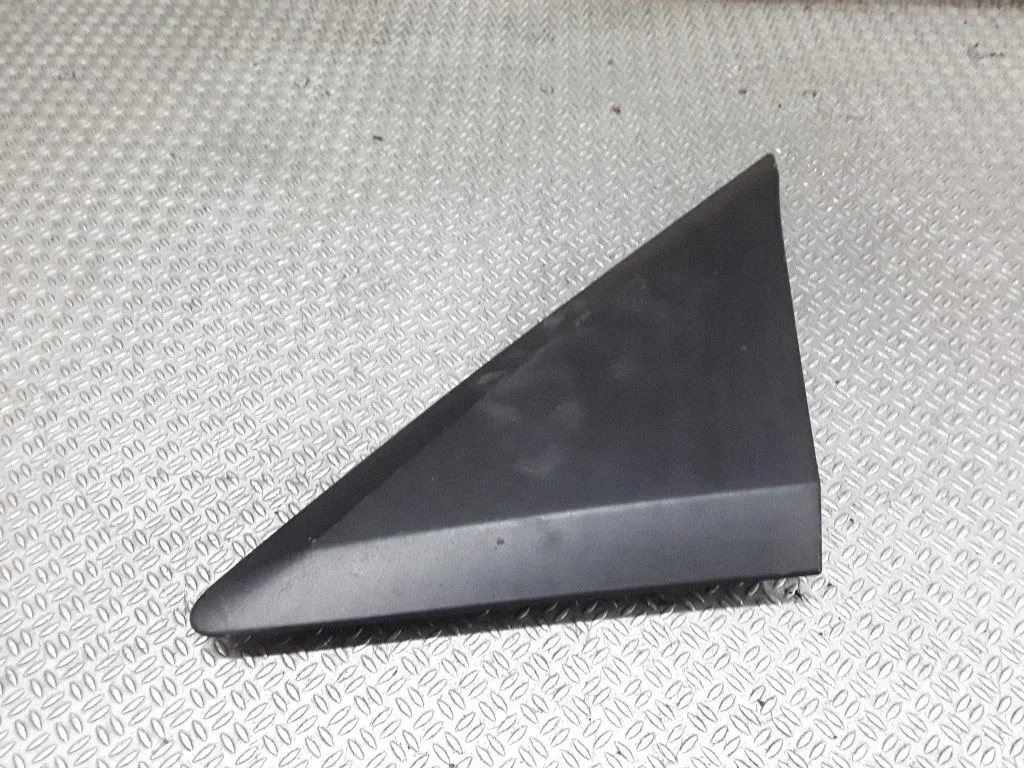 Other front door trim element A9068110007