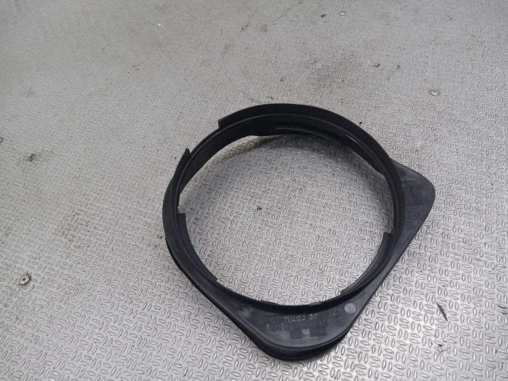 Rear door speaker cover trim 7L6035218A