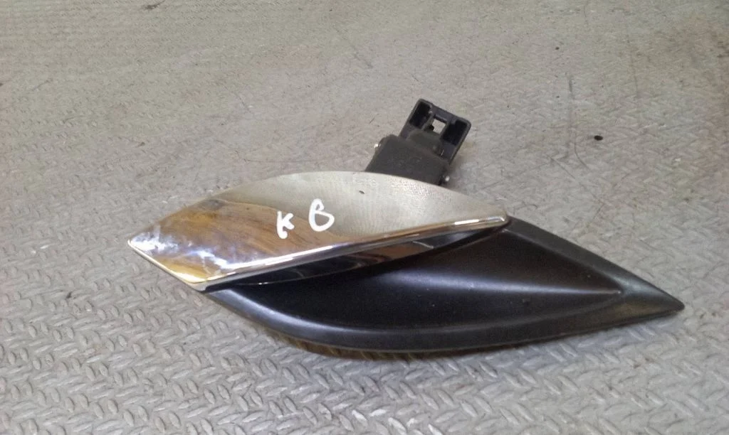 Rear door interior handle trim – left