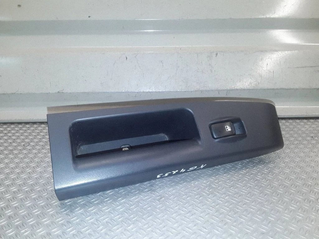 Rear door handle trim 478521B110