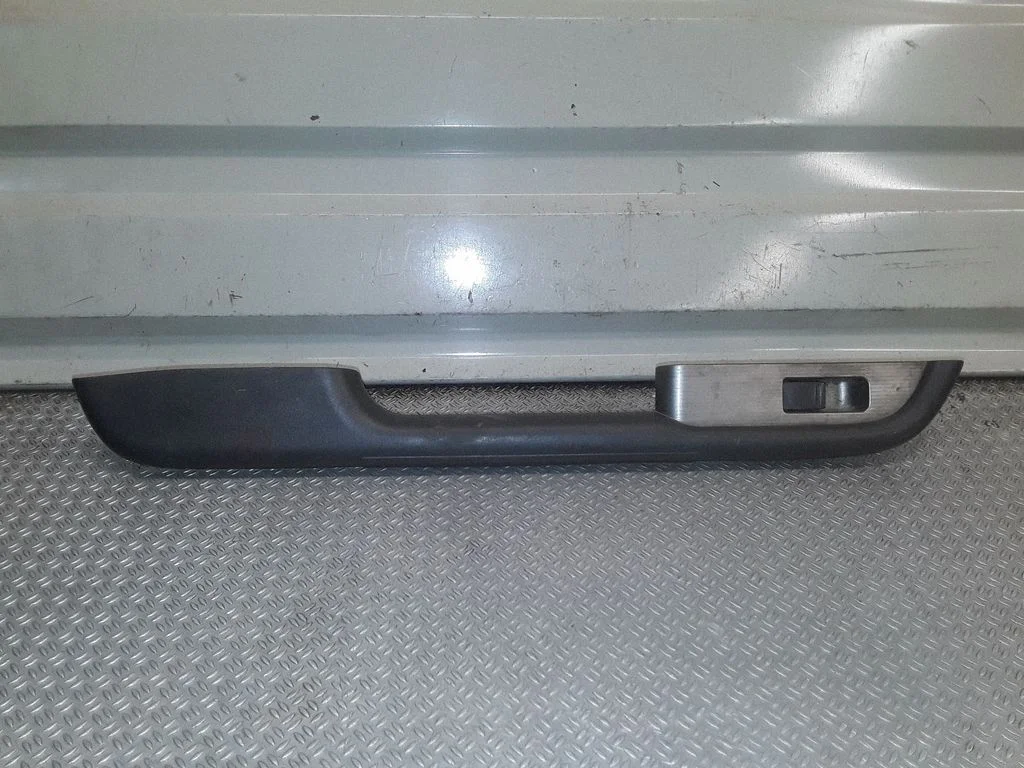 Rear door handle trim 829498H300X