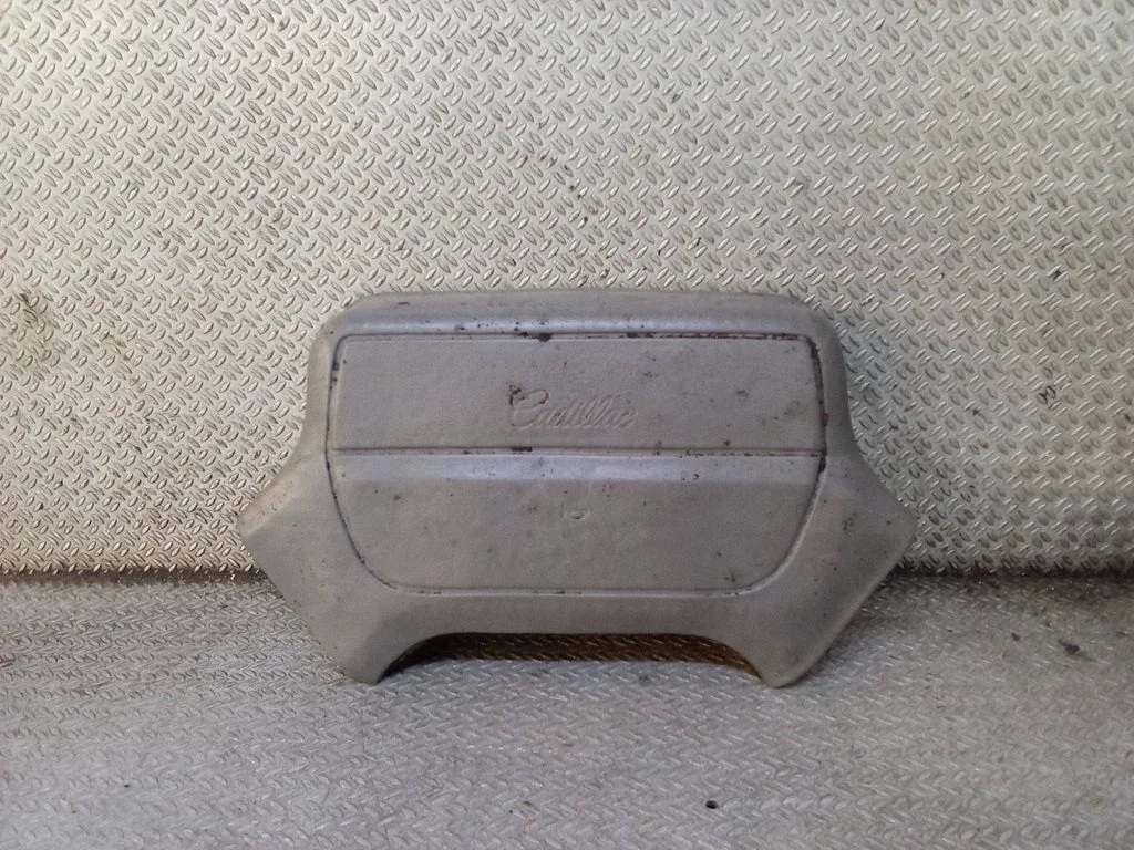 Steering wheel airbag 17988859