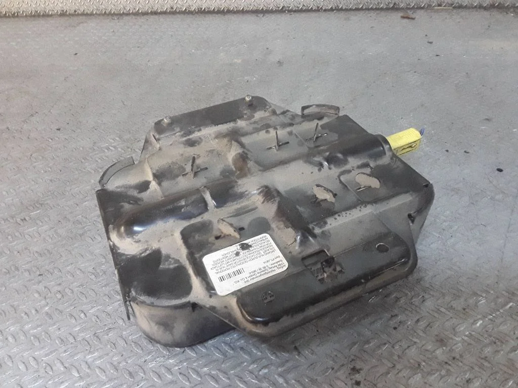 Rear door airbag – Mercedes-Benz ML-Class W163 (1997-2005)