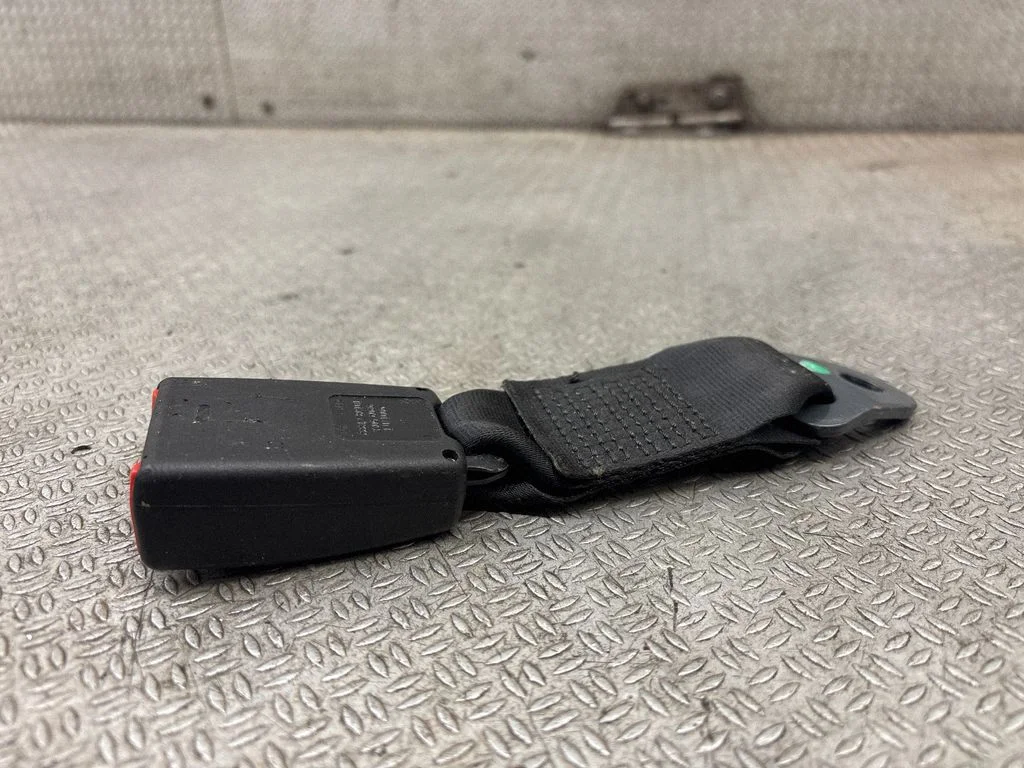 Rear seatbelt buckle 88842BC101