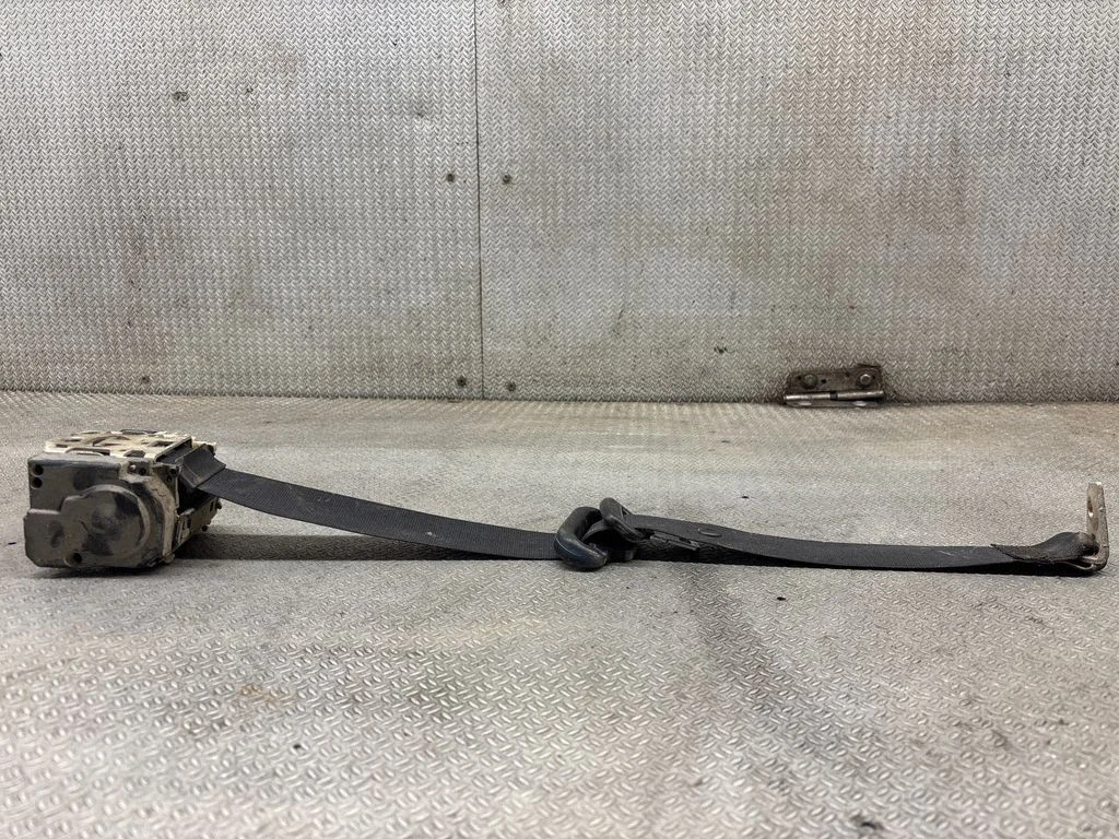Rear seatbelt 33009759