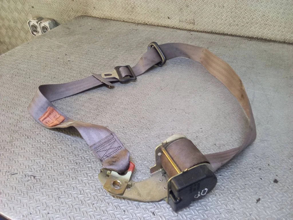 Front seatbelt 3533902