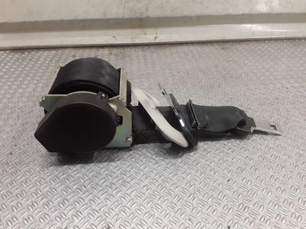 Middle seatbelt (rear) A6021704