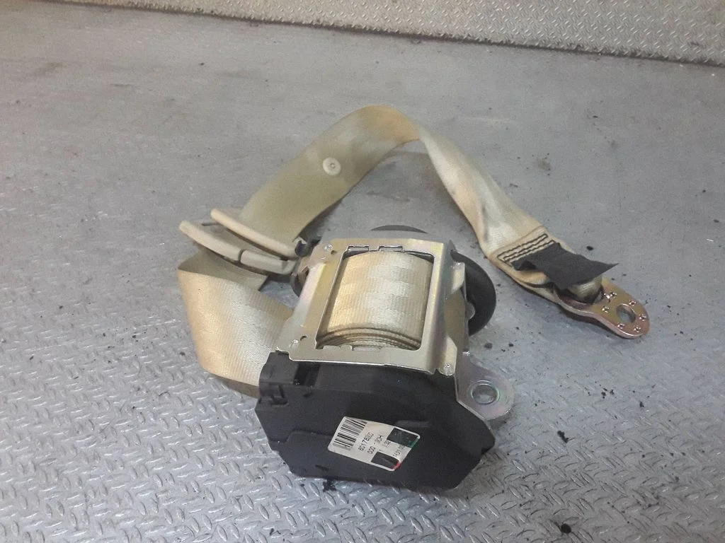 Middle seatbelt (rear) 4E0857807A