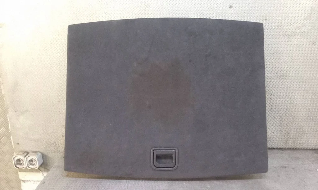 Trunk/boot floor carpet liner