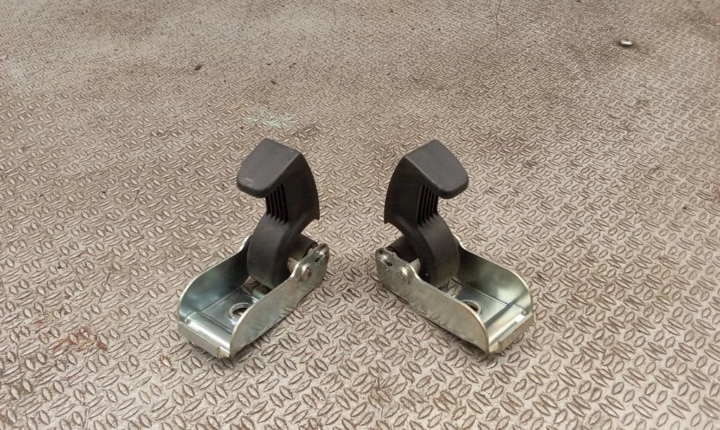 Tie down hook / loop – Skoda Superb B6 (3T) (2008-2015)