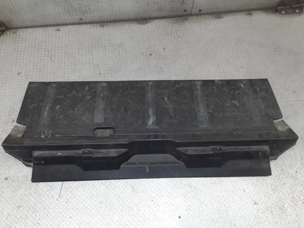 Muu pagasiruumi viimistluse osa 7240A024