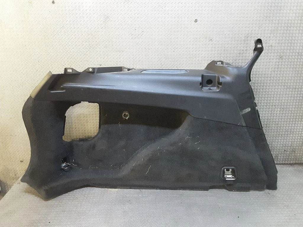 Trunk/boot side trim panel 39804319