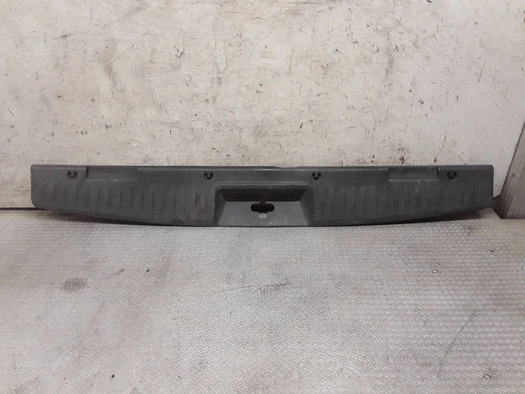 Trunk/boot sill cover protection – Chrysler Grand Voyager V (2007-2015)