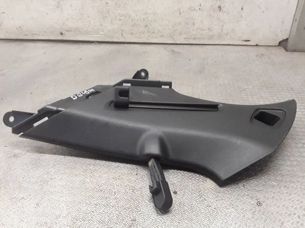 Parcel shelf load cover mount bracket – Mazda 6 (2008-2013)