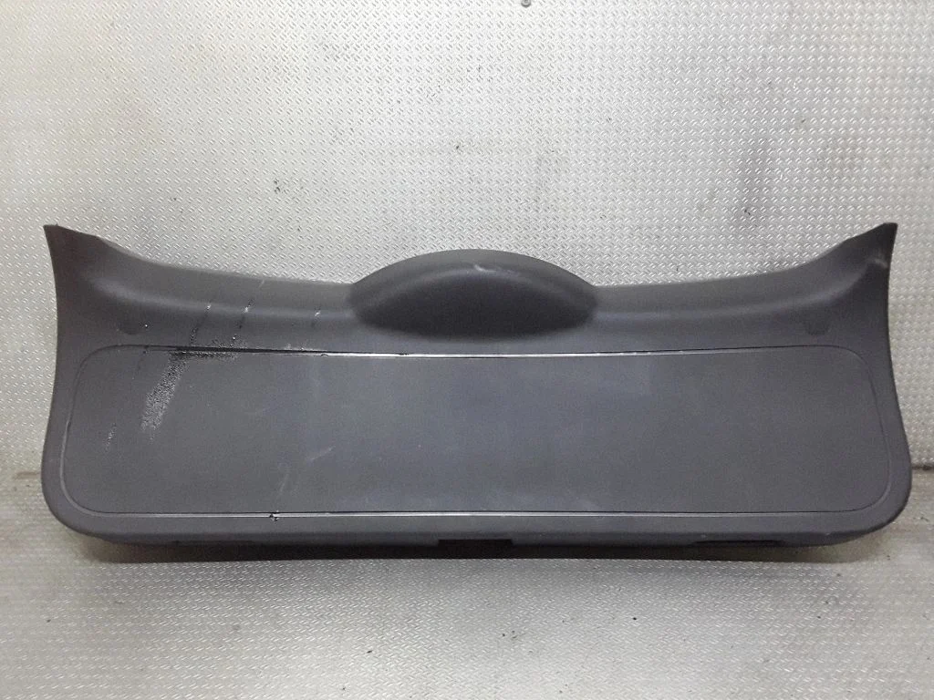 Tailgate/boot cover trim set